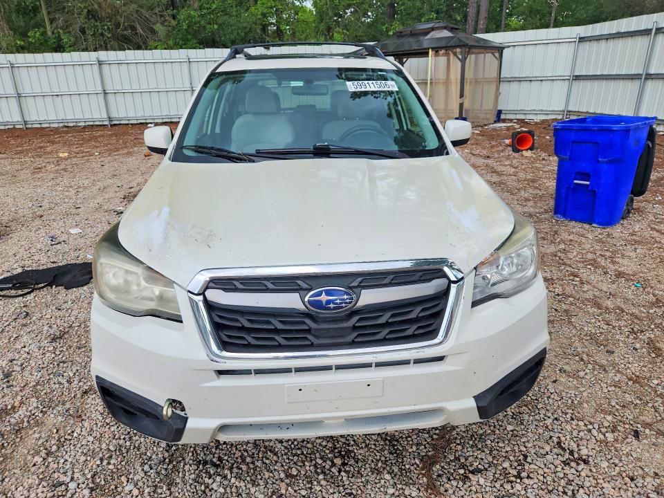 2017 Subaru Forester VIN JF2SJAEC9HH530383 COPART salvage auction — MINOR DENT/SCRATCHES, Nc - Dealer Only Clean Title, sold $1,200 on 2026-07-31 (photo 5)