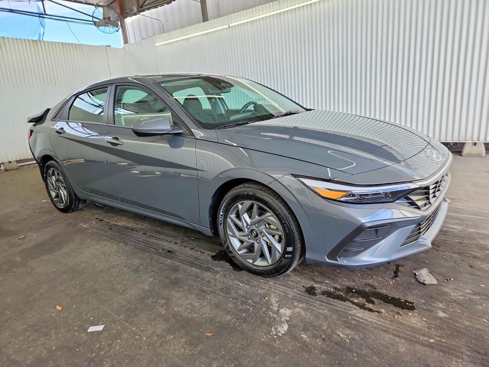 2026 Hyundai Elantra VIN KMHLM4DJ6TU184204 COPART salvage auction — REAR END, FL - CERTIFICATE OF TITLE, sold $6,600 on 2026-07-13 (photo 4)
