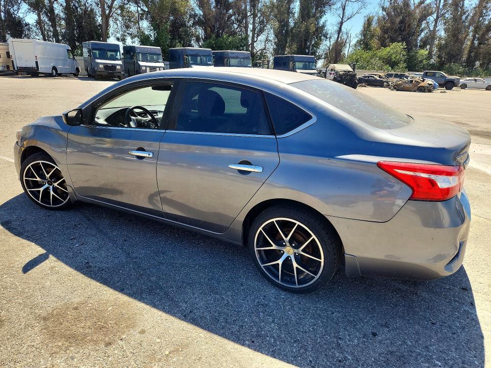 2017 Nissan Sentra VIN 3N1AB7AP0HY299139 COPART salvage auction — MINOR DENT/SCRATCHES, Ca - Dis/Dlr/Exp Only Clean Title, sold $550 on 2026-07-24 (photo 2)