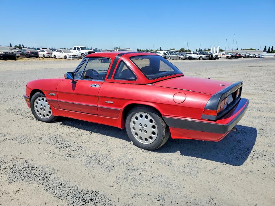 1987 Alfa romeo Spider VIN ZARBA5566H1053040 COPART salvage auction — MECHANICAL, CA - DIS/DLR/EXP ONLY CLEAN TITLE, sold $4,000 on 2026-07-09 (photo 2)