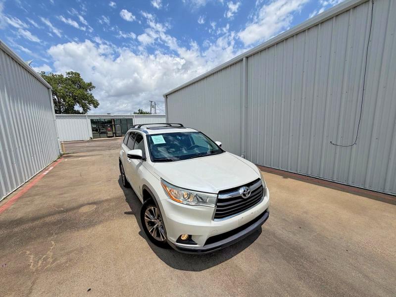 2014 Toyota Highlander VIN 5TDJKRFH4ES016030 COPART salvage auction — MINOR DENT/SCRATCHES, Il - Certificate Of Title (P), sold $5,600 on 2026-07-09 (photo 1)