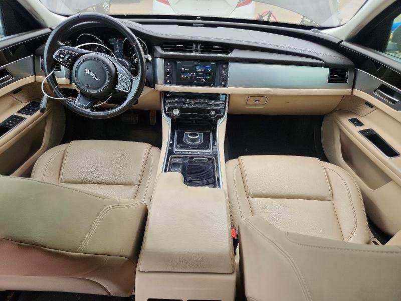 2017 Jaguar Xf VIN SAJBJ4BV2HCY40766 COPART salvage auction — FRONT END, ON - PERMIT NO BRAND - UNFIT, sold $2,500 on 2026-07-23 (photo 8)