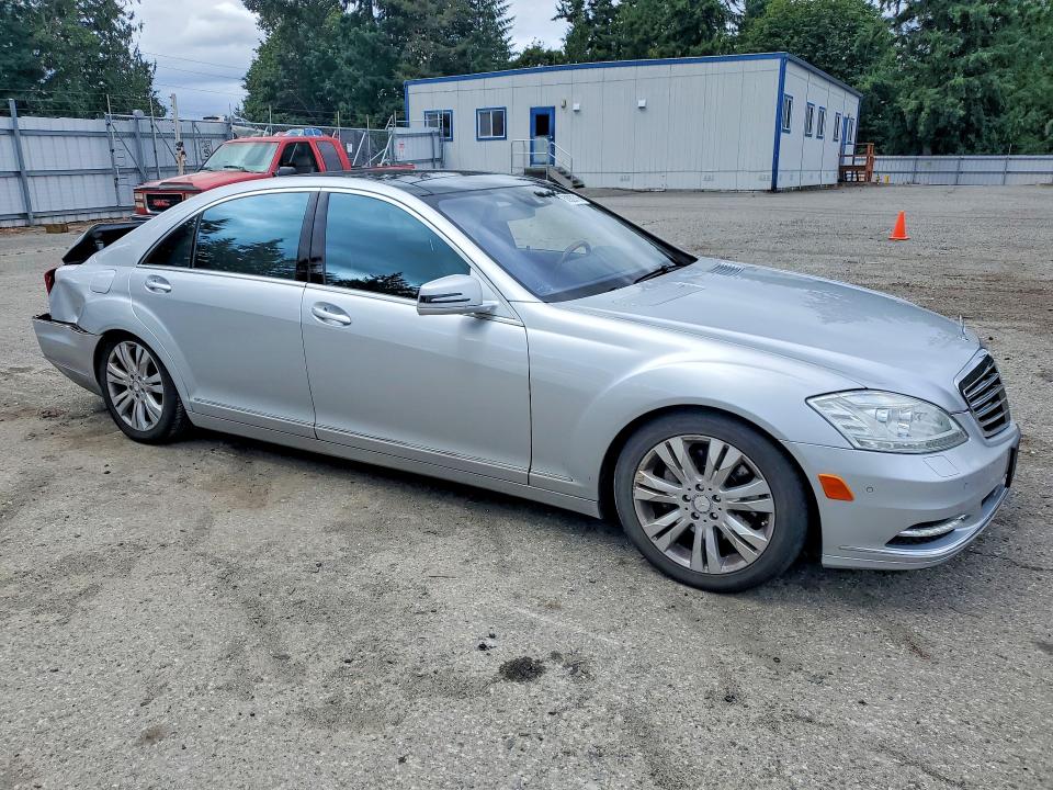 2010 Mercedes-benz S class VIN WDDNG9FB7AA300554 COPART salvage auction — REAR END, WA - BILL OF SALE, sold $550 on 2026-08-17 (photo 4)