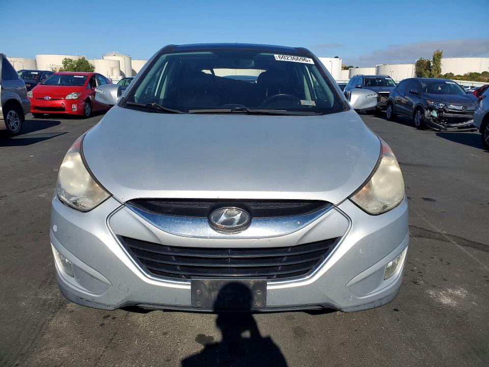 2011 Hyundai Tucson VIN KM8JU3AC4BU140255 COPART salvage auction — REAR END, CA - SALVAGE CERTIFICATE, sold $1,100 on 2026-07-15 (photo 5)