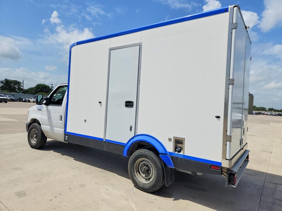 2023 Ford E-350 VIN 1FDWE3FK3PDD00801 COPART salvage auction — MECHANICAL, TX - CERTIFICATE OF TITLE, sold $11,600 on 2026-08-17 (photo 2)