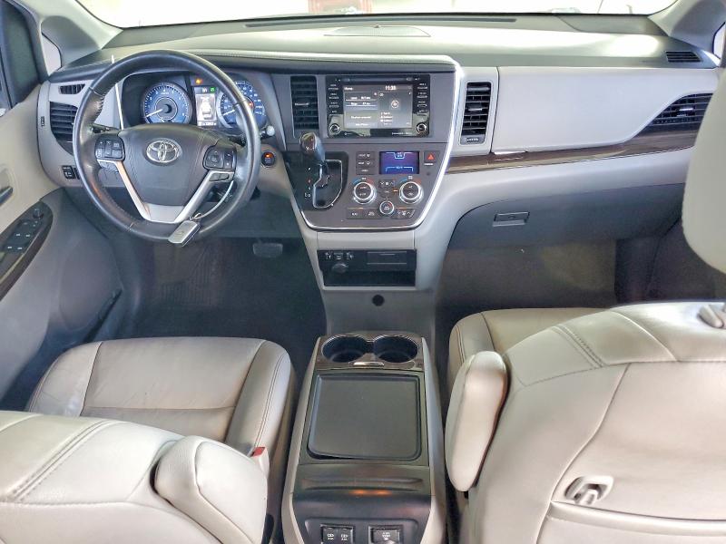 2018 Toyota Sienna VIN 5TDYZ3DC2JS905000 COPART salvage auction — MINOR DENT/SCRATCHES, Fl - Certificate Of Title (P), sold $7,000 on 2026-07-22 (photo 8)