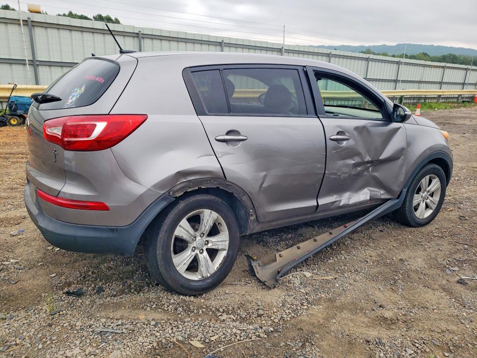2013 Kia Sportage VIN KNDPB3A26D7517908 COPART salvage auction — SIDE, VA - CERT OF TITLE - SALVAGE, sold $1,100 on 2026-07-31 (photo 3)