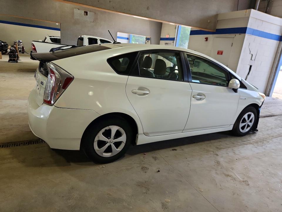 2013 Toyota Prius VIN JTDKN3DU4D0341707 COPART salvage auction — FRONT END, VA - CERT OF TITLE - SALVAGE, sold $2,500 on 2026-07-31 (photo 3)