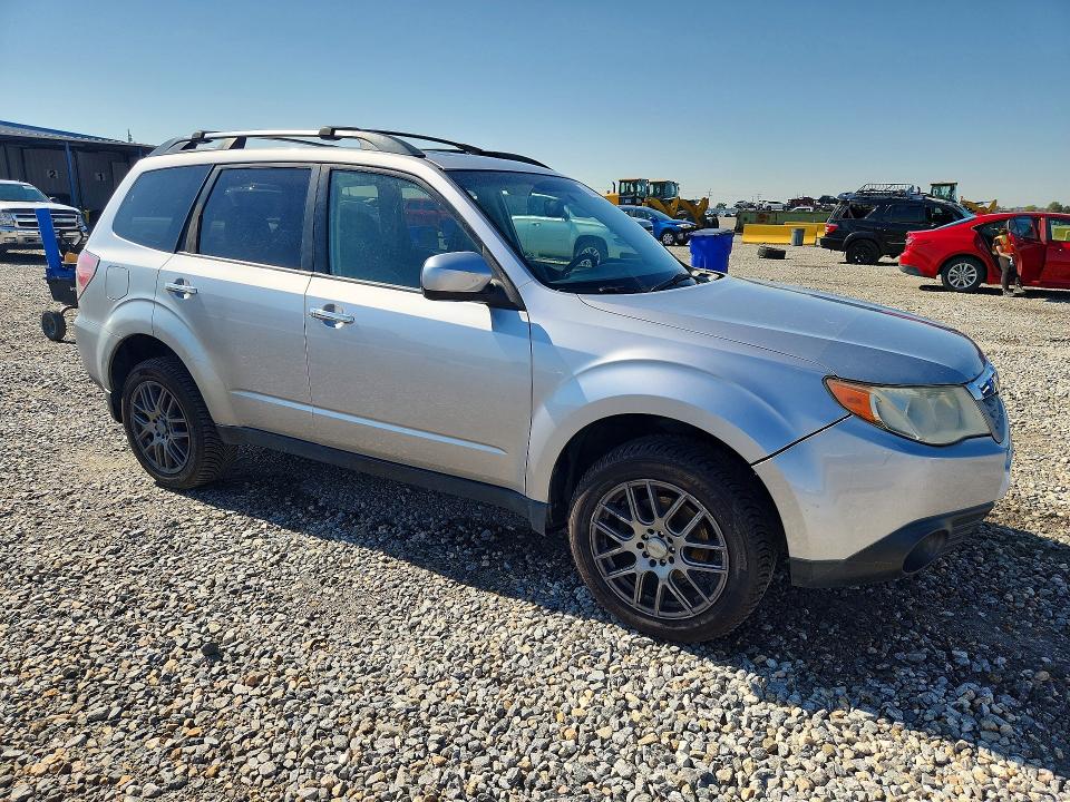 2013 Subaru Forester VIN JF2SHAECXDH431528 COPART salvage auction — FRONT END, Co - Dis/Dlr/Exp Only Clean Title, sold $275 on 2026-07-30 (photo 4)