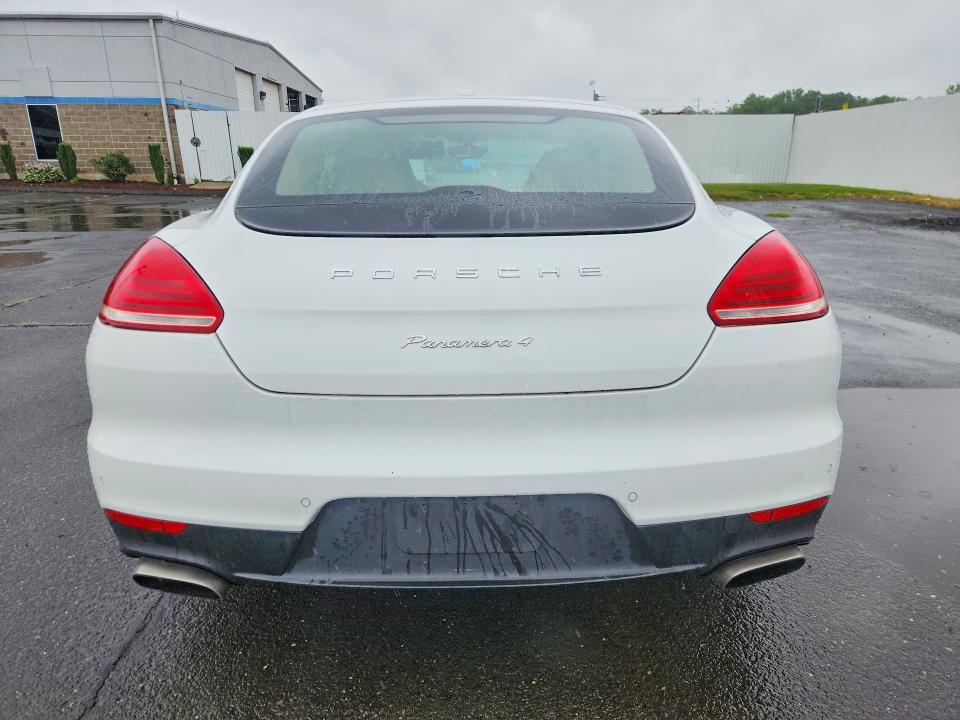 2015 Porsche VIN WP0AA2A79FL004998 COPART salvage auction — MINOR DENT/SCRATCHES, Salvage Title, sold $5,200 on 2026-07-10 (photo 6)