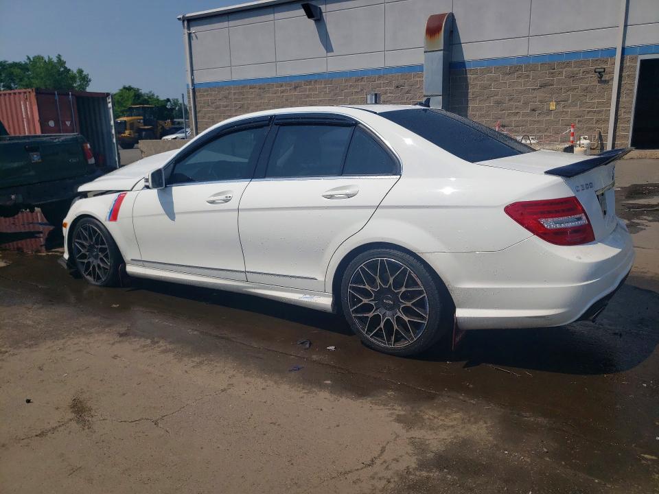2013 Mercedes-benz C-klasse VIN WDDGF8AB5DR258758 COPART salvage auction — FRONT END, Salvage Title, sold $675 on 2026-07-28 (photo 2)