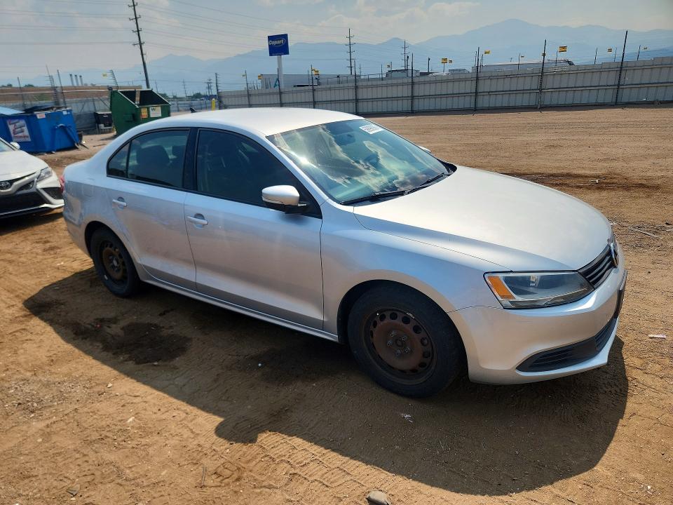 2014 Volkswagen Jetta VIN 3VWD17AJ2EM266085 COPART salvage auction — FRONT END, Co - Dis/Dlr/Exp Only Clean Title, sold $1,100 on 2026-07-22 (photo 4)