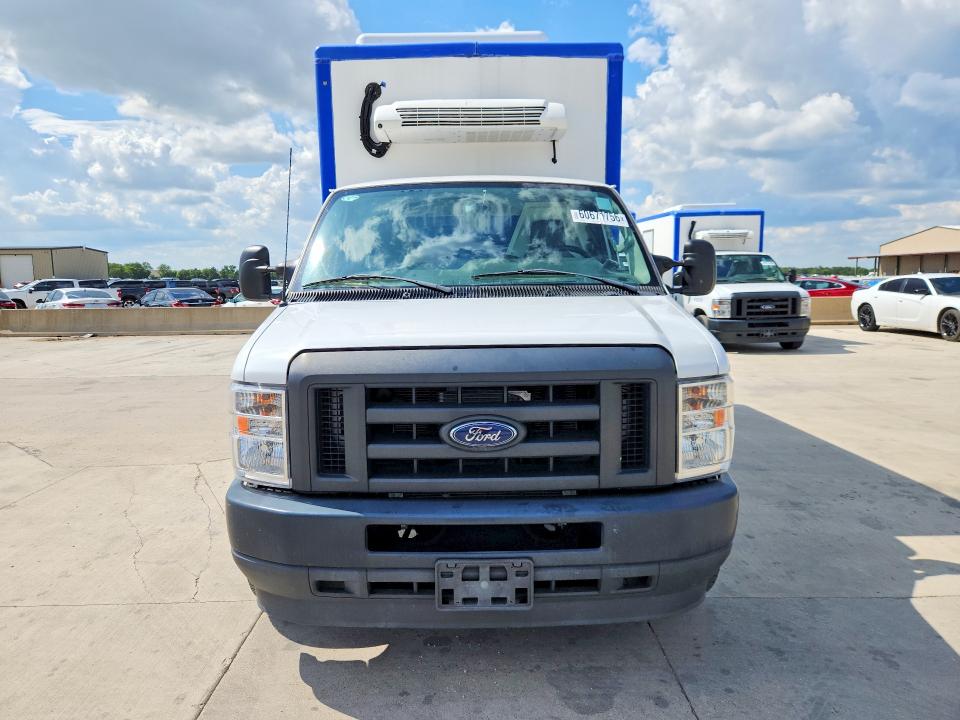 2023 Ford Econoline VIN 1FDWE3FK7PDD18895 COPART salvage auction — MECHANICAL, TX - CERTIFICATE OF TITLE, sold $9,300 on 2026-07-29 (photo 5)