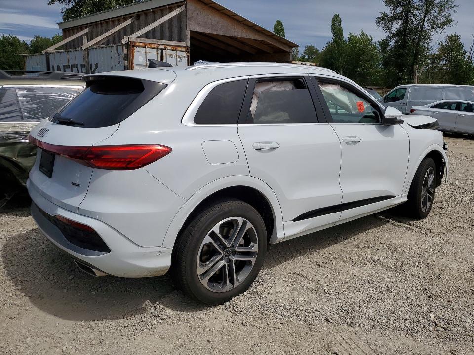 2026 Audi Q5 VIN WA12AAGU9T2019556 COPART salvage auction — FRONT END, AB - BOS - ACTIVE, sold $22,800 on 2026-07-22 (photo 3)