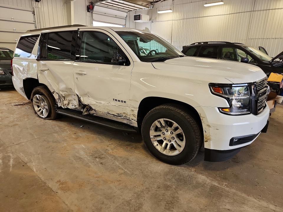 2019 Chevrolet Tahoe VIN 1GNSKBKC9KR183586 COPART salvage auction — SIDE, MN - CERT OF TITLE-SALVAGE, sold $7,800 on 2026-07-28 (photo 4)