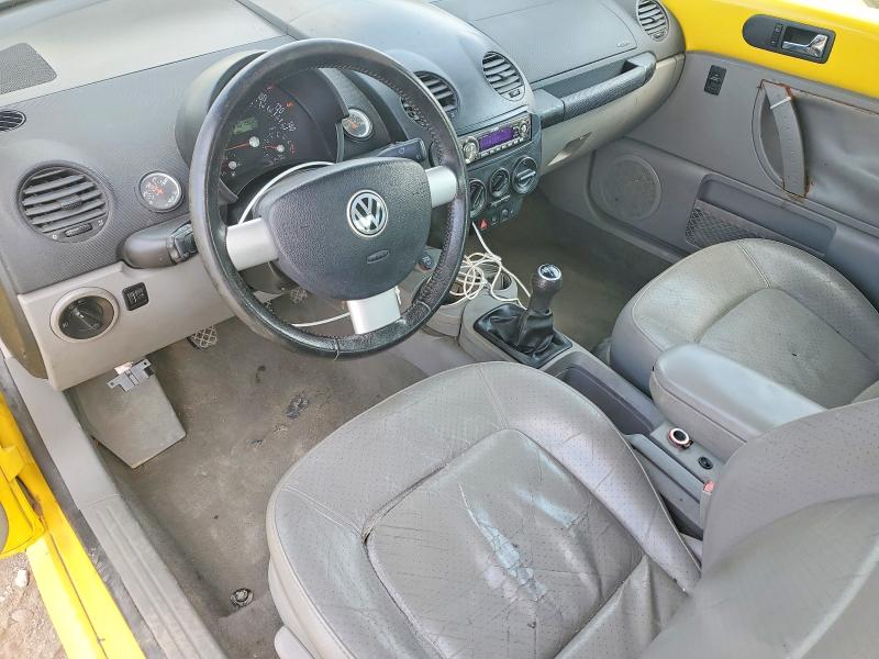 2002 Volkswagen Beetle VIN 3VWCB21CX2M450375 COPART salvage auction — NORMAL WEAR, Ia - Certificate Of Title, sold $950 on 2026-07-31 (photo 8)
