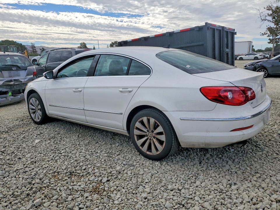 2011 Volkswagen Passat cc VIN WVWMN7AN7BE728734 COPART salvage auction — MINOR DENT/SCRATCHES, FL - DIS/DLR/EXP ONLY CLEAN TITLE, sold $250 on 2026-07-28 (photo 2)