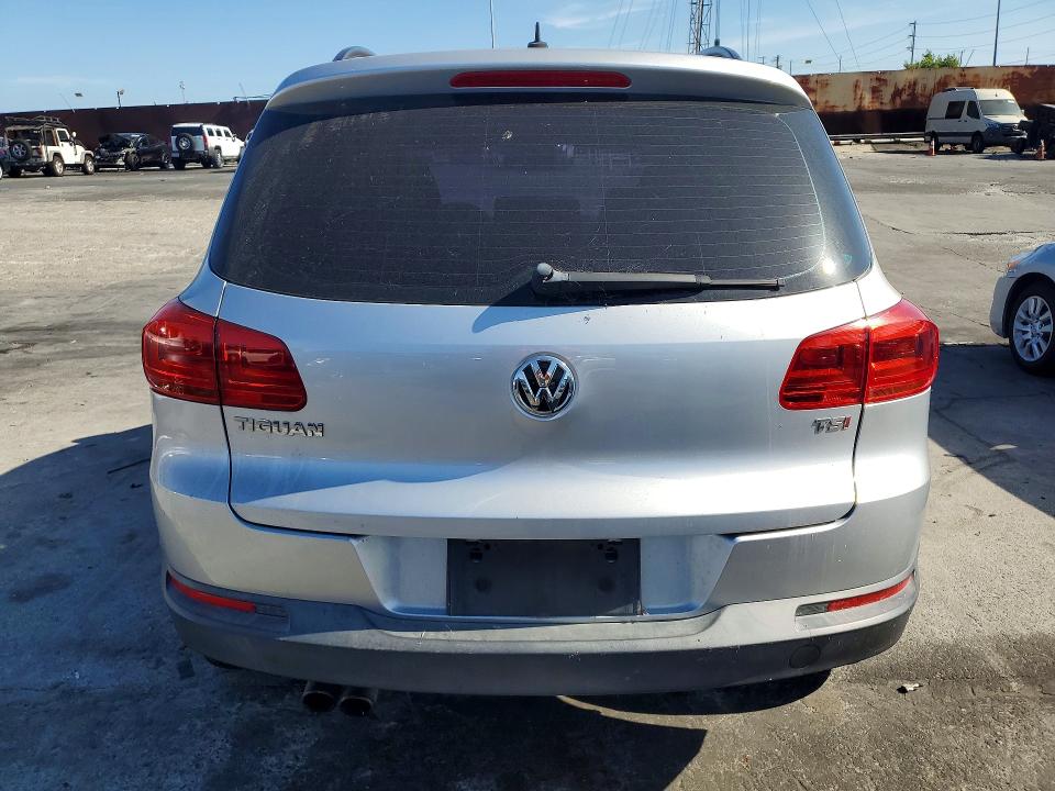 2016 Volkswagen Tiguan VIN WVGAV7AX6GW525884 COPART salvage auction — NORMAL WEAR, Ca - Dis/Dlr/Exp Only Clean Title, sold $1,700 on 2026-07-29 (photo 6)