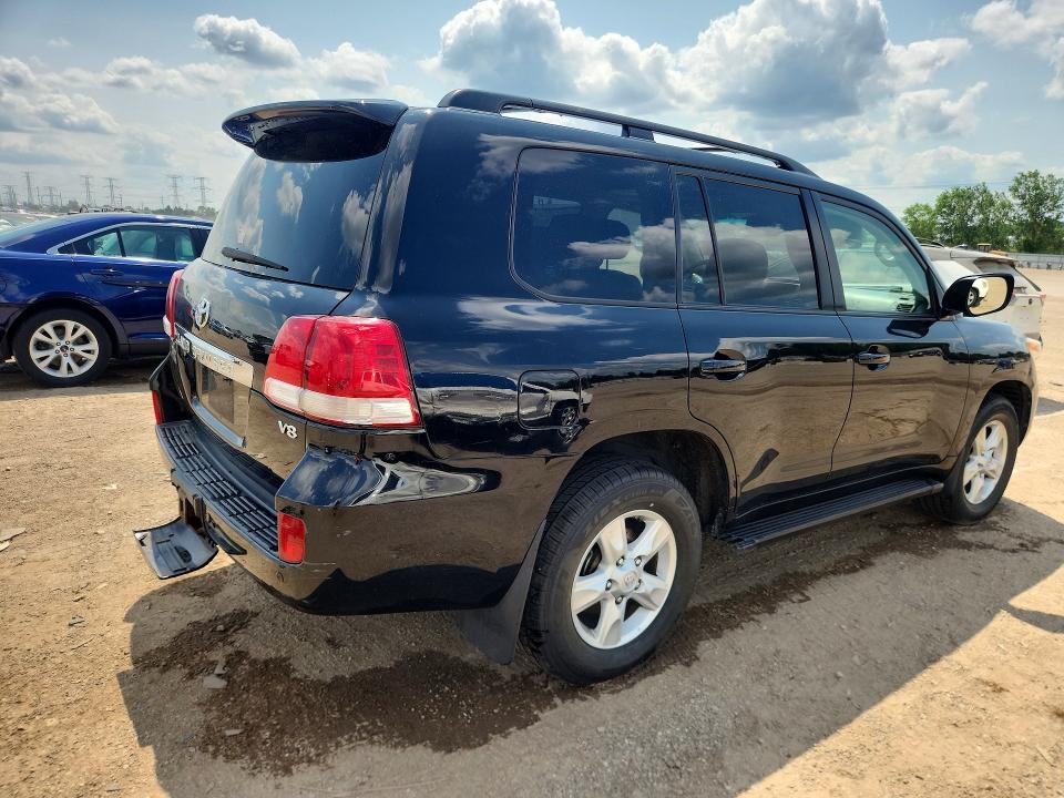 2011 Toyota Land cruiser VIN JTMHY7AJ1B4007952 COPART salvage auction — WATER/FLOOD, Il - Salvage Cert-Flood, sold $12,600 on 2026-08-18 (photo 3)
