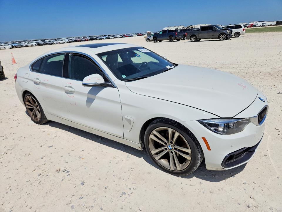 2018 BMW 4er VIN WBA4J1C54JBG76498 COPART salvage auction — SIDE, Tx - Salvage Vehicle Title, sold $4,750 on 2026-08-06 (photo 4)