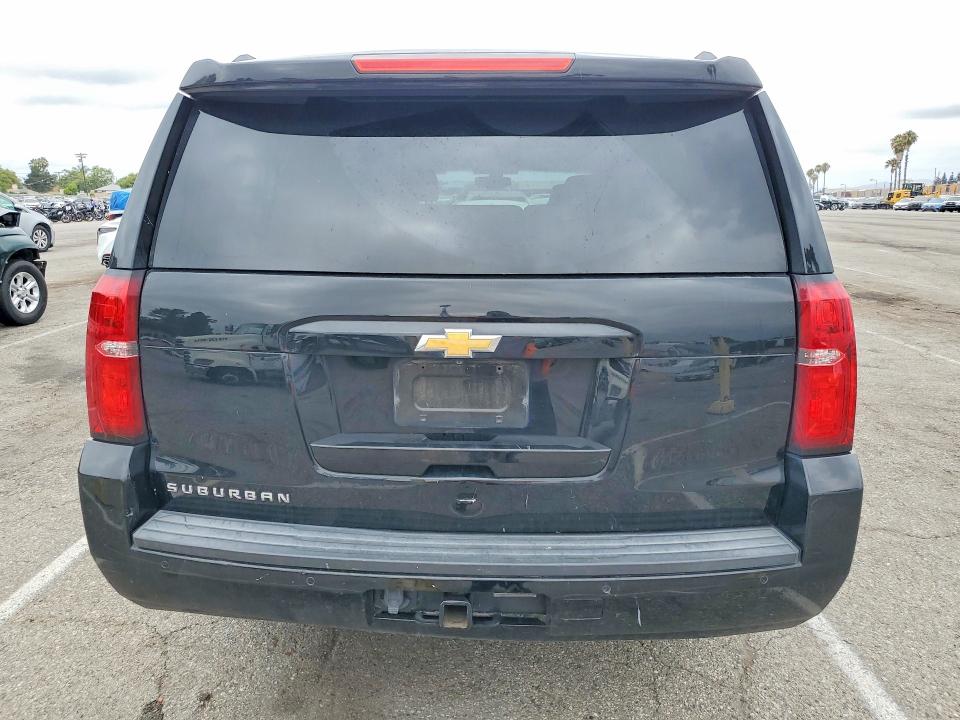 2019 Chevrolet Suburban VIN 1GNSCGKC8KR337313 COPART salvage auction — MINOR DENT/SCRATCHES, Ca - Dis/Dlr/Exp Only Clean Title, sold $3,650 on 2026-07-10 (photo 6)