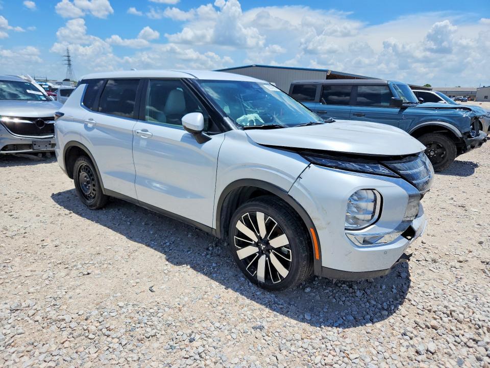 2025 Mitsubishi Outlander VIN JA4J3VA87SZ018467 COPART salvage auction — FRONT END, LA - CERTIFICATE OF TITLE, sold $7,700 on 2026-07-17 (photo 4)