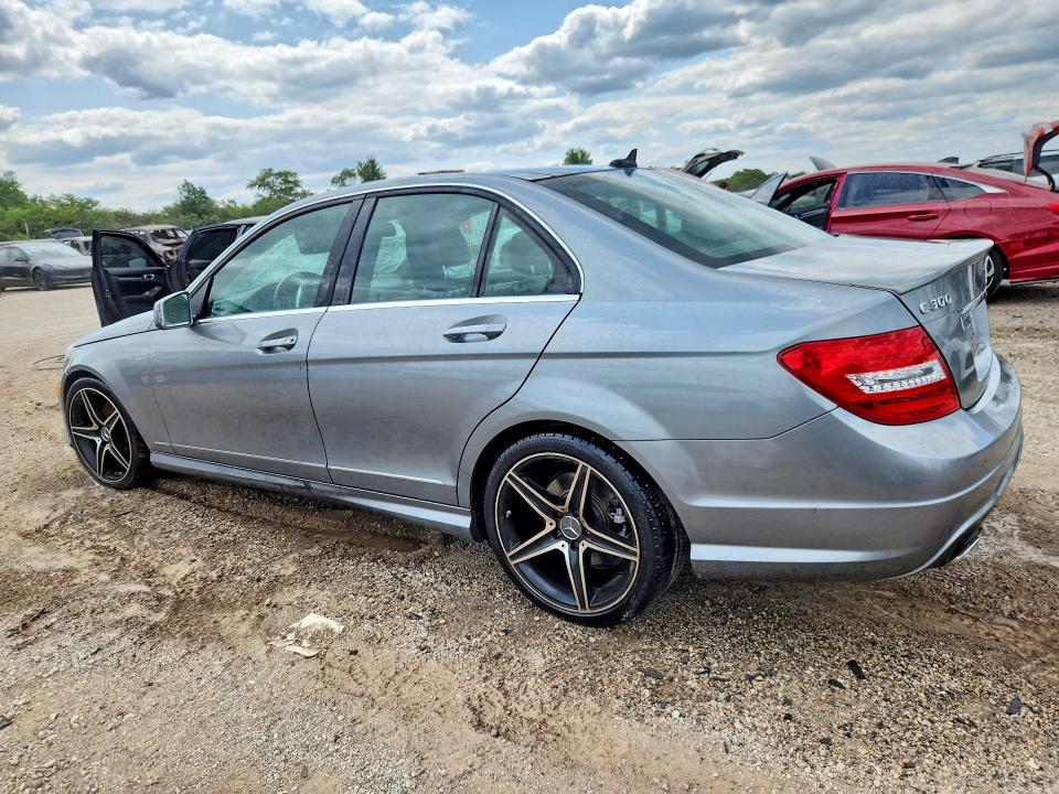 2014 Mercedes-benz C-klasse VIN WDDGF8AB2EG209899 COPART salvage auction — WATER/FLOOD, Il - Salvage Cert-Flood, sold $1,100 on 2026-08-20 (photo 2)