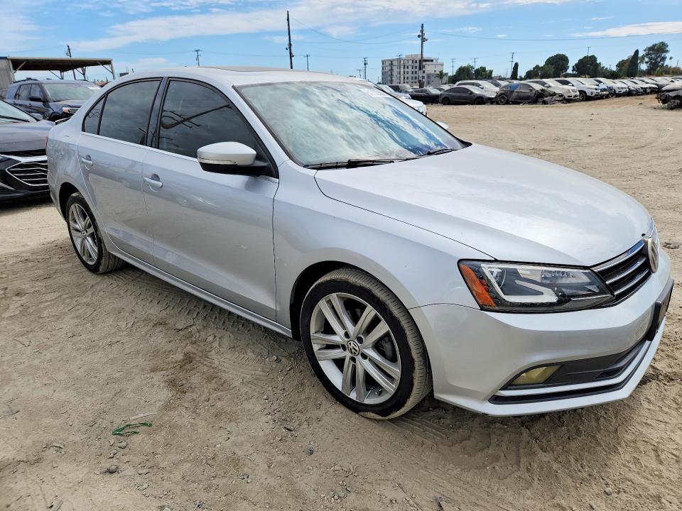 2015 Volkswagen Jetta VIN 3VWLA7AJ5FM201664 COPART salvage auction — REAR END, CA - SALVAGE CERTIFICATE, sold $1,550 on 2026-07-30 (photo 4)