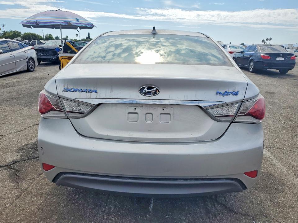 2011 Hyundai Sonata hybrid VIN KMHEC4A47BA000852 COPART salvage auction — FRONT END, CA - CERT OF TITLE-SALVAGED, sold $250 on 2026-07-24 (photo 6)