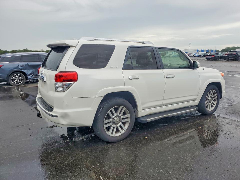 2013 Toyota 4runner VIN JTEZU5JR6D5062111 COPART salvage auction — SIDE, Fl - Cert Of Title Slvg Rebuildable, sold $9,100 on 2026-07-20 (photo 3)