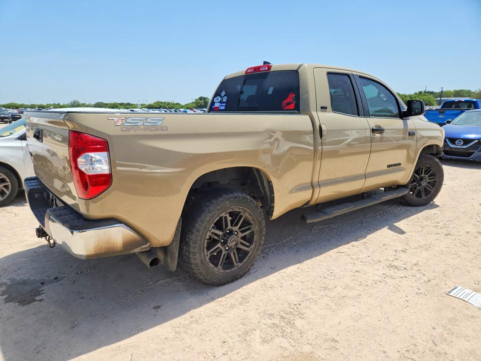 2020 Toyota Tundra VIN 5TFUY5F16LX871942 COPART salvage auction — SIDE, TX - SALVAGE VEHICLE TITLE (P), sold $11,000 on 2026-07-23 (photo 3)
