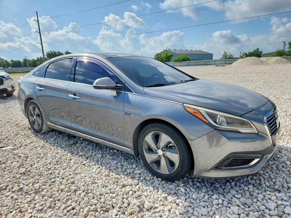 2017 Hyundai Sonata VIN KMHE34L16HA056583 COPART salvage auction — UNDERCARRIAGE, TX - SALVAGE VEHICLE TITLE (P), sold $70 on 2026-07-16 (photo 4)