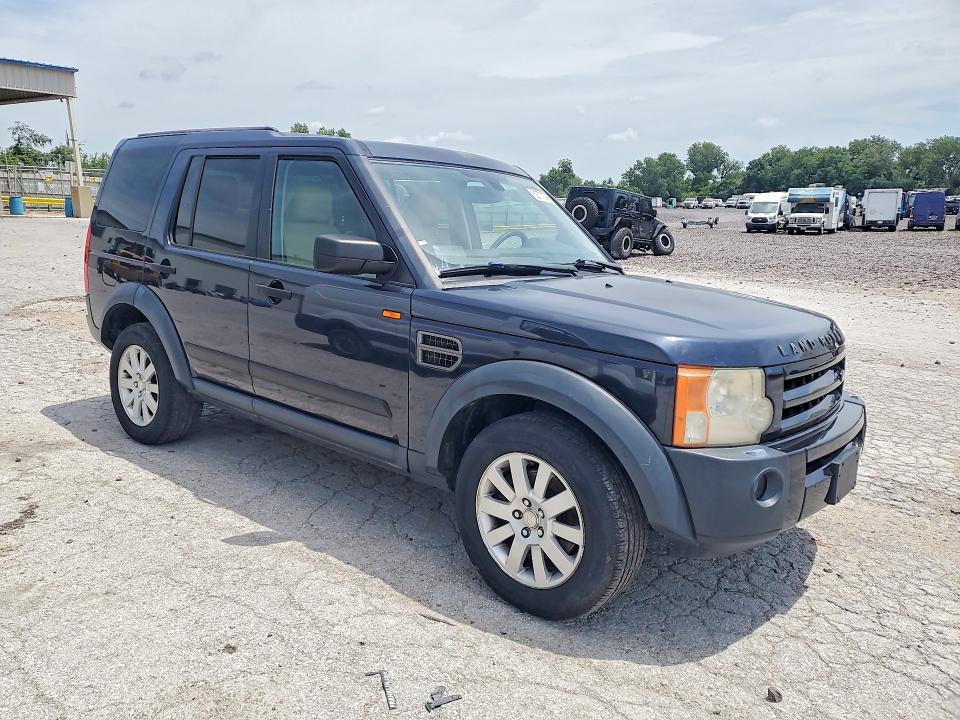 2005 Land rover Lr3 VIN SALAE25405A320099 COPART salvage auction — MINOR DENT/SCRATCHES, MO - DEALER ONLY CLEAN TITLE, sold $500 on 2026-07-14 (photo 4)