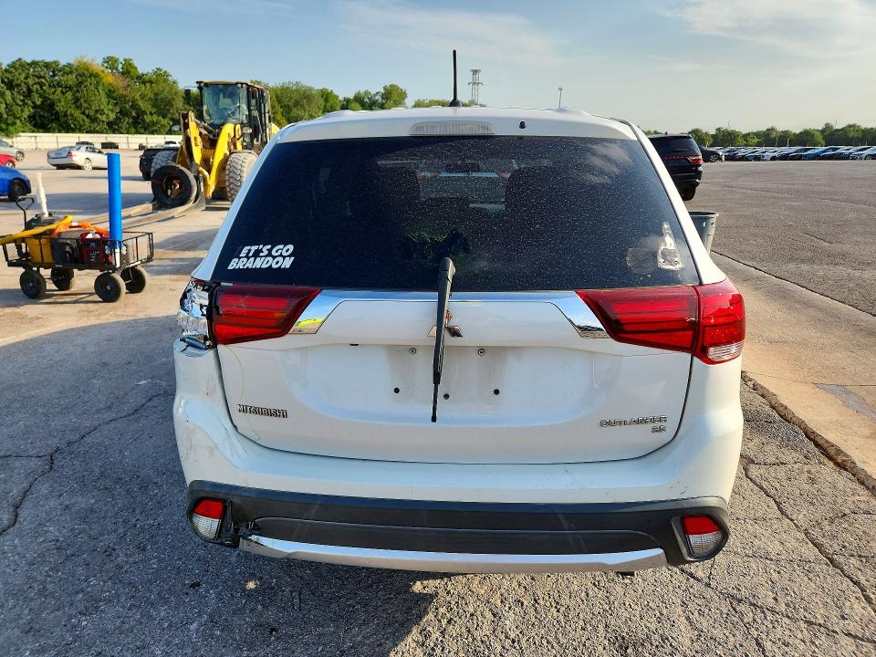 2016 Mitsubishi Outlander VIN JA4AD3A35GZ052727 COPART salvage auction — VANDALISM, Salvage Title, sold $150 on 2026-07-21 (photo 6)