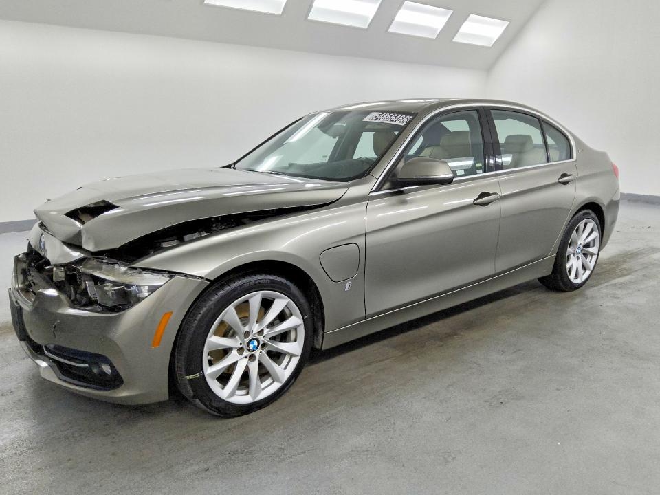 2018 BMW 3 series VIN WBA8E1C51JA758617 COPART salvage auction — FRONT END, CA - CERTIFICATE OF TITLE, sold $60 on 2026-07-28 (photo 1)