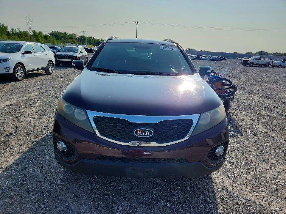 2011 Kia Sorento VIN 5XYKTCA17BG089975 COPART salvage auction — NORMAL WEAR, NY - CERTIFICATE OF TITLE, sold $450 on 2026-07-27 (photo 5)