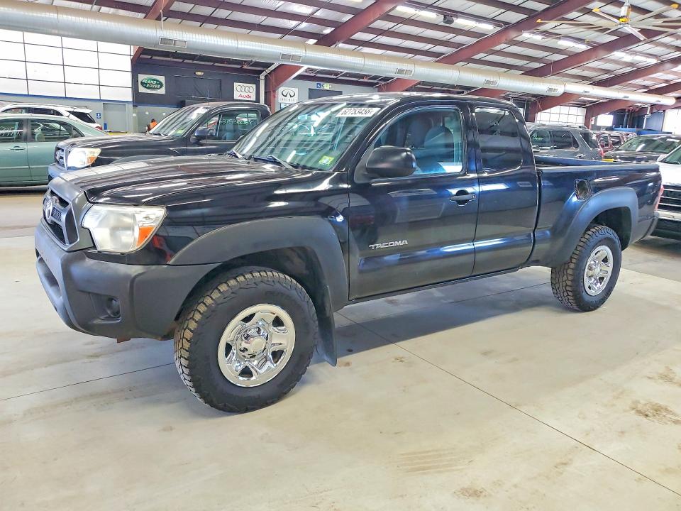 2015 Toyota Tacoma VIN 5TFUU4EN2FX125065 COPART salvage auction — MINOR DENT/SCRATCHES, Vt - Certificate Of Title (P), sold $1,550 on 2026-07-30 (photo 1)