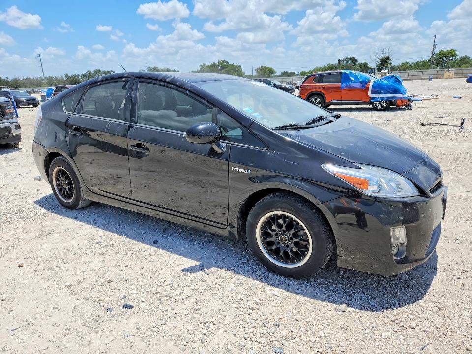 2011 Toyota Prius VIN JTDKN3DU2B1477728 COPART salvage auction — VANDALISM, TX - SALVAGE VEHICLE TITLE, sold $1,150 on 2026-07-23 (photo 4)