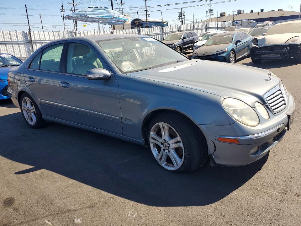 2006 Mercedes-benz E-klasse VIN WDBUF56J26A918038 COPART salvage auction — FRONT END, CA - DIS/DLR/EXP ONLY CLEAN TITLE, sold $725 on 2026-08-03 (photo 4)