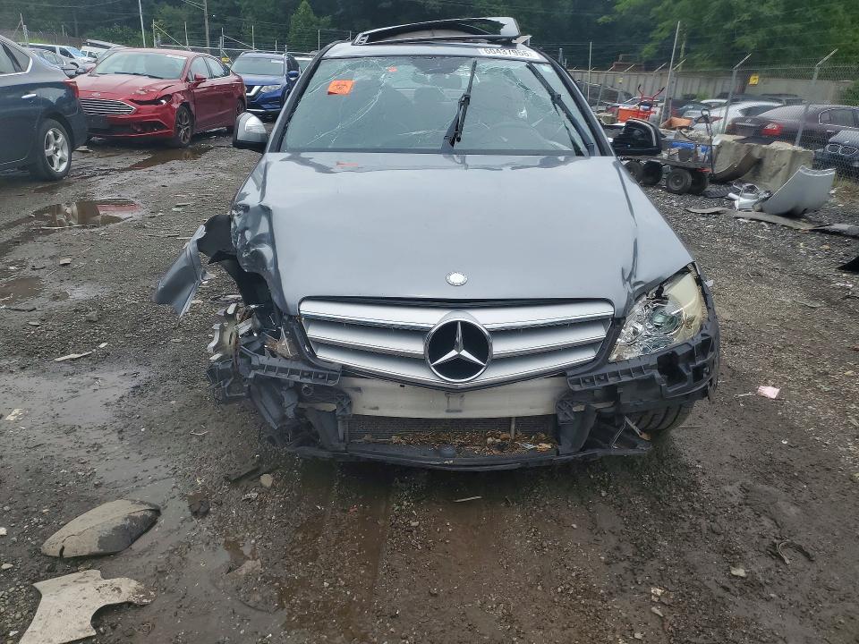 2009 Mercedes-benz C-klasse VIN WDDGF54X49R073579 COPART salvage auction — ROLLOVER, Id - Salvage Certificate Of Title, sold $400 on 2026-08-20 (photo 5)