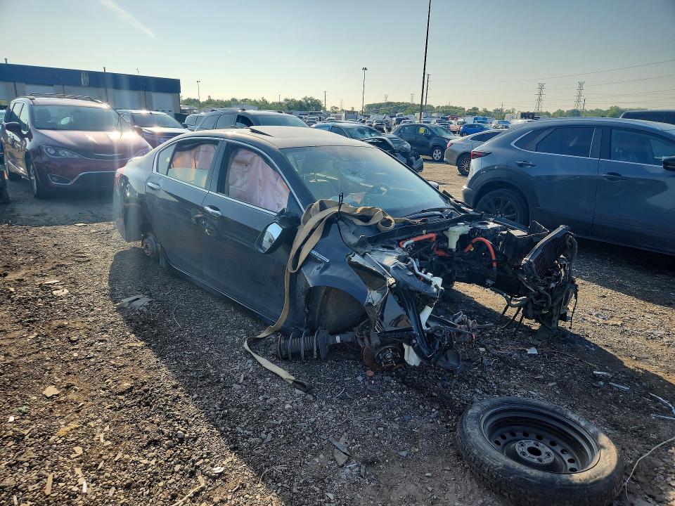 2017 Honda Accord VIN JHMCR6F72HC023847 COPART salvage auction — STRIPPED, Mi - Certificate Of Title, sold $325 on 2026-07-14 (photo 4)