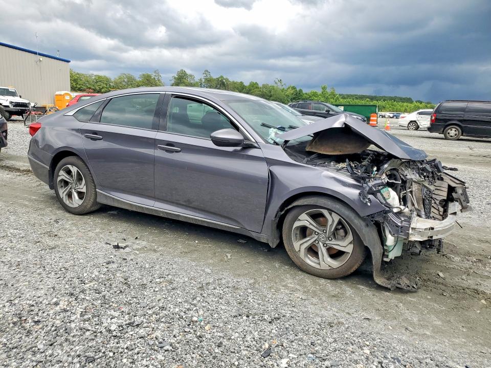 2018 Honda Accord VIN 1HGCV1F52JA260937 COPART salvage auction — FRONT END, SC - CERTIFICATE OF TITLE (P), sold $4,000 on 2026-07-28 (photo 4)