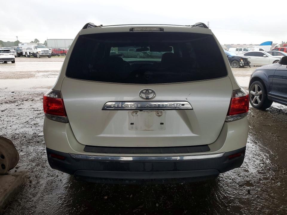 2013 Toyota Highlander VIN 5TDZK3EH2DS094953 COPART salvage auction — FRONT END, Tx - Certificate Of Title, sold $2,800 on 2026-07-31 (photo 6)