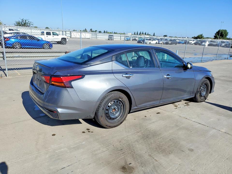 2021 Nissan Altima VIN 1N4BL4BV3MN368249 COPART salvage auction — REAR END, CA - CERTIFICATE OF TITLE, sold $10,507 on 2026-09-01 (photo 3)