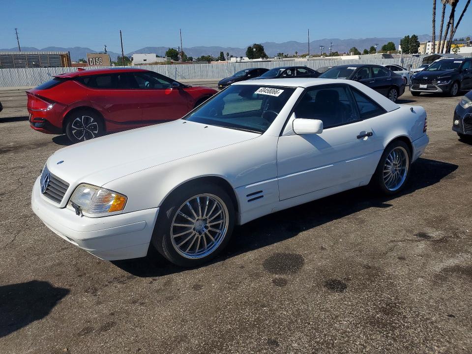 1998 Mercedes-benz Sl-class VIN WDBFA67F8WF170857 COPART salvage auction — MINOR DENT/SCRATCHES, AZ - DIS/DLR/EXP ONLY CLEAN TITLE (P), sold $3,050 on 2026-07-28 (photo 1)