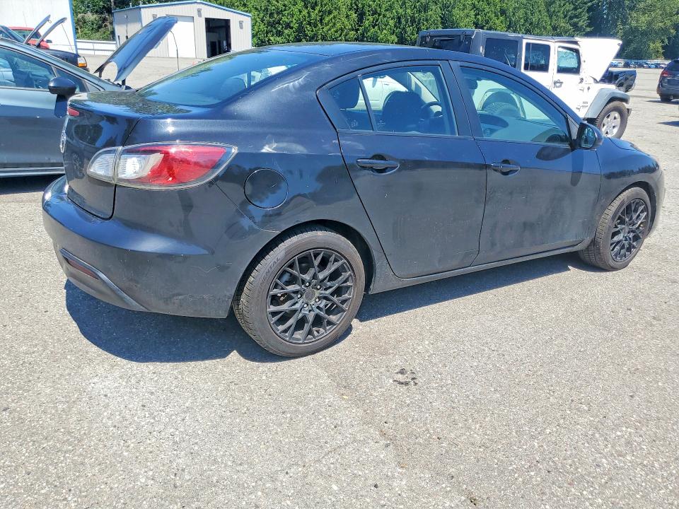 2011 Mazda 3 VIN JM1BL1VF1B1474099 COPART salvage auction — FRONT END, WA - VEHICLE CERT OF OWNERSHIP-TITL, sold $1,150 on 2026-07-13 (photo 3)