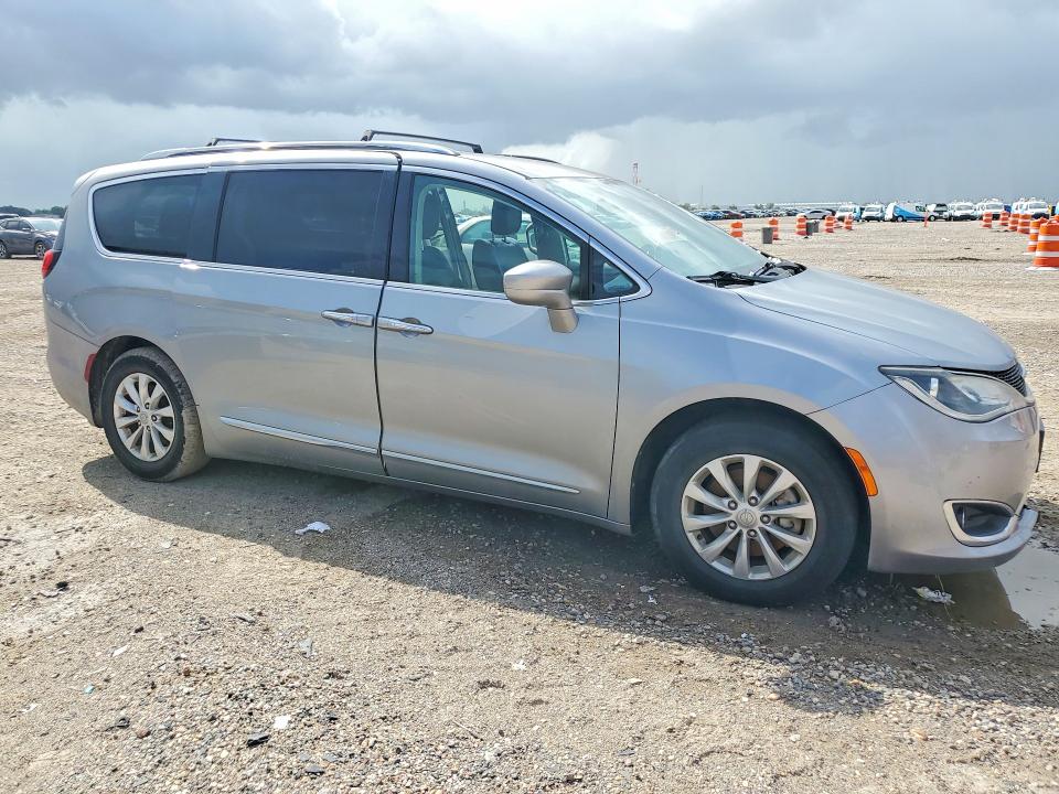2019 Chrysler Pacifica VIN 2C4RC1BG5KR650773 COPART salvage auction — MECHANICAL, Mi - Certificate Of Title (P), sold $4,150 on 2026-07-28 (photo 4)