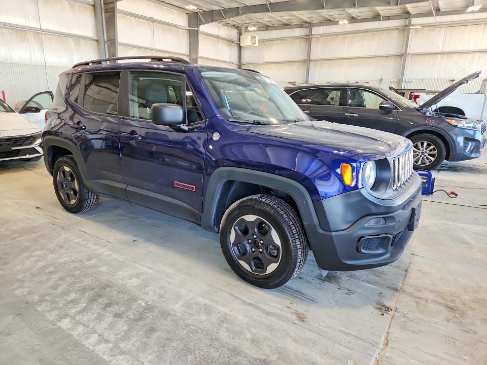 2017 Jeep Renegade VIN ZACCJBAB5HPG56478 COPART salvage auction — HAIL, Salvage Title, sold $3,000 on 2026-08-18 (photo 4)