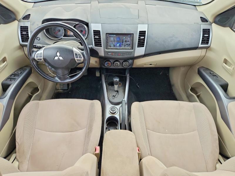 2007 Mitsubishi Outlander VIN JA4MT31X47U005222 COPART salvage auction — MINOR DENT/SCRATCHES, ME - CERTIFICATE OF TITLE, sold $225 on 2026-07-17 (photo 8)