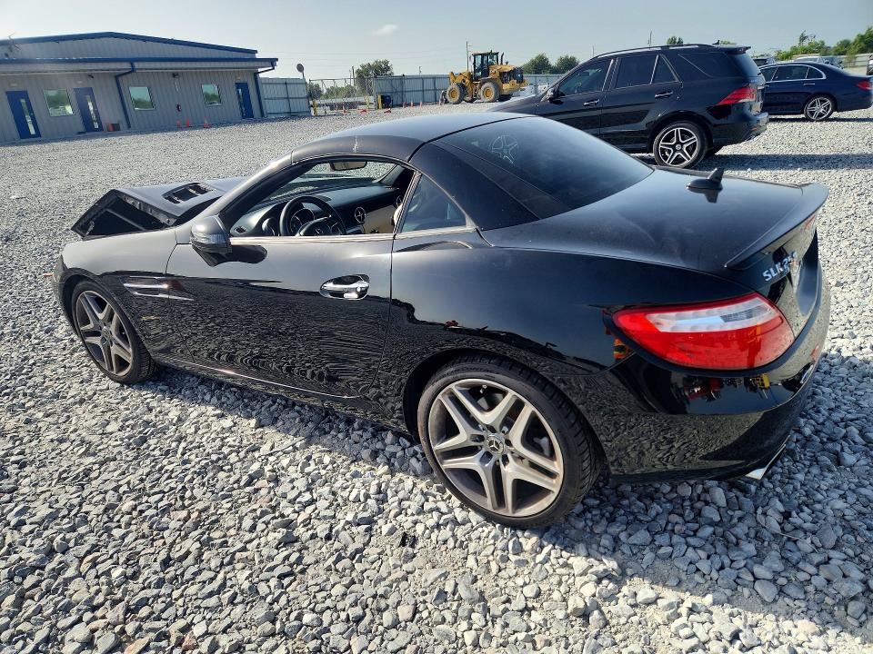 2013 Mercedes-benz Slk-klasse VIN WDDPK4HA3DF058528 COPART salvage auction — FRONT END, FL - CERT OF TITLE SLVG REBUILDABLE, sold $15 on 2026-07-31 (photo 2)